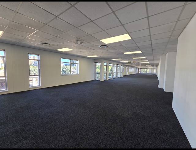 1,632M² OFFICE TO LET IN SANDTON CENTRAL